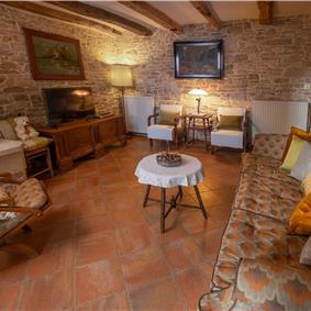 5 Bedroom Istrian Villa Estate with Large Pool and Gardens near Barban, Sleeps 12